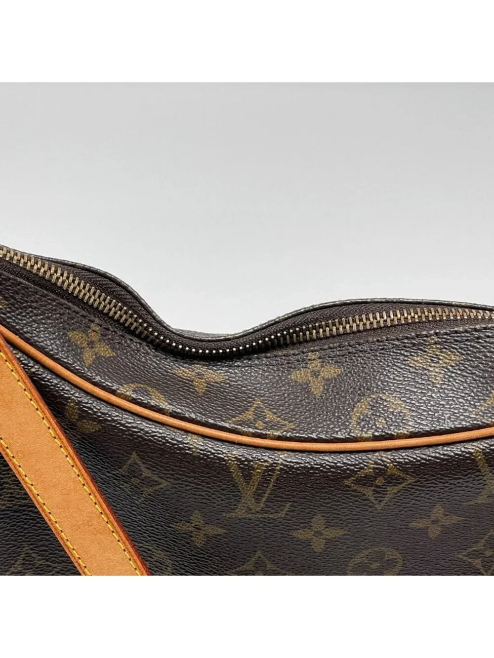 Louis Vuitton Boulogne 30 Shoulder Bag Monogram Brown